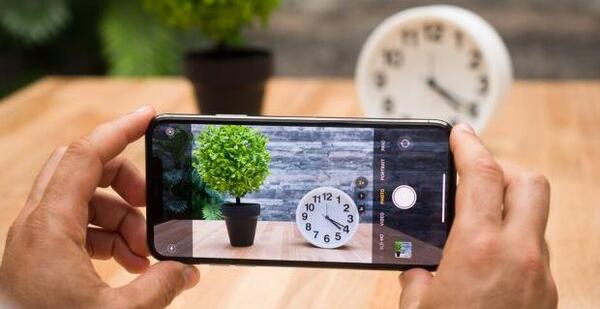 عکس دوربین آیفون ۱۲