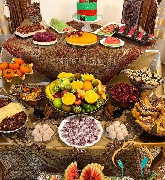 عکس ایده تزیین سفره شب یلدا