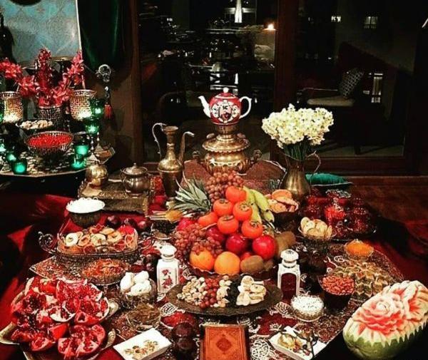 عکس ایده تزیین سفره شب یلدا