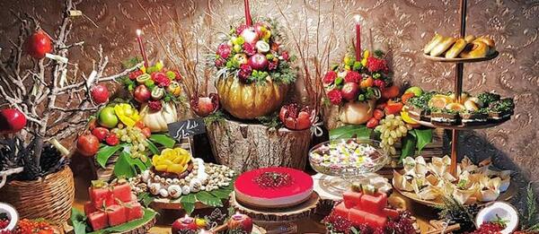 عکس ایده تزیین سفره شب یلدا