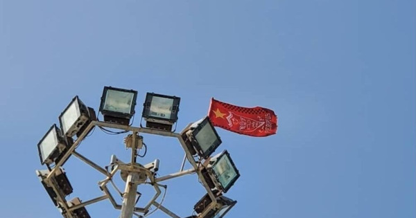 عکس پرچم غیر مستطیل