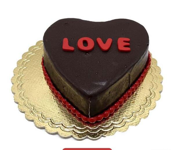 عکس کیک تولد قلب شکلاتی