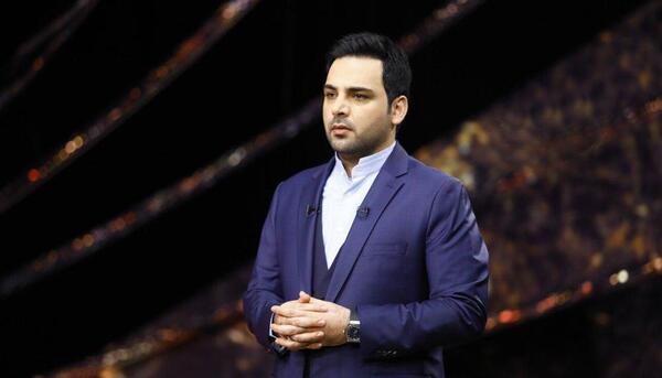 عکس ایستاده احسان علیخانی