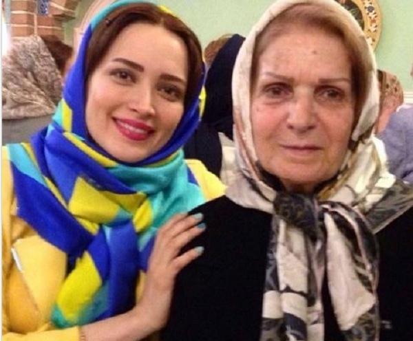 عکس بهنوش طباطبایی با خانواده