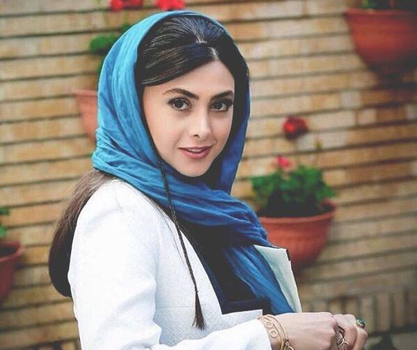 عکس های جدید آزاده صمدی و دخترش