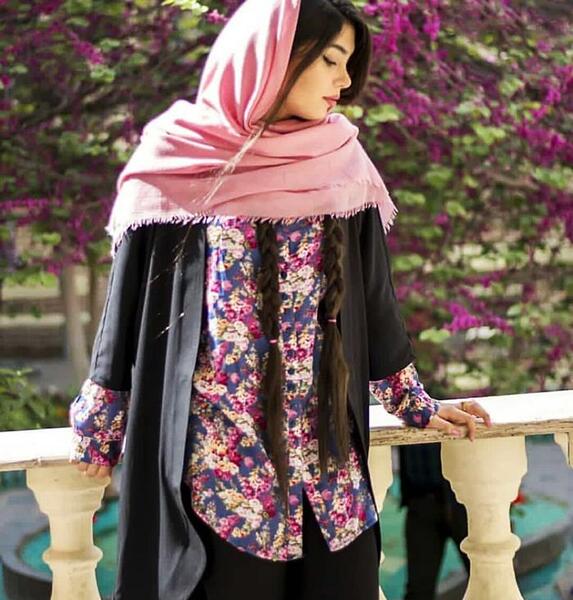 عکس دختر با لباس خوشگل برای پروفایل