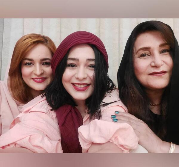 عکس پدر و مادر سانیا سالاری