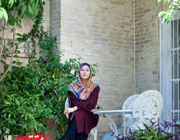 عکس فریبا نادری در خانه اش