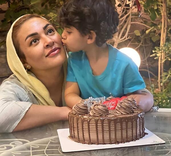 عکس جدید زیبا بروفه با پسرش