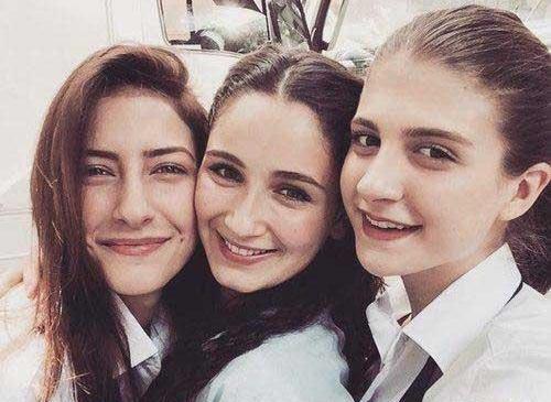 عکس بازیگر غنچه های زخمی