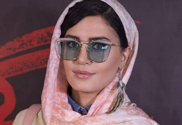 عکس الناز شاکردوست با عینک