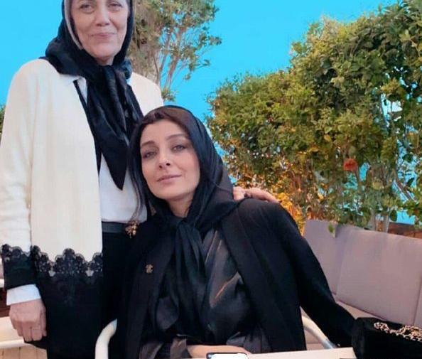 عکس ساره بیات با پدرش
