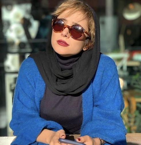 عکس الناز حبیبی با عینک