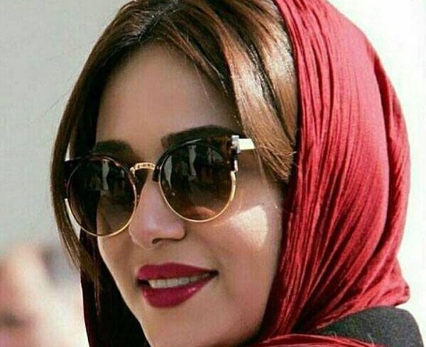 عکس برای پروفایل دختر عینکی