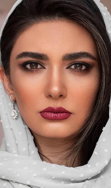 عکس گوشی لیندا کیانی