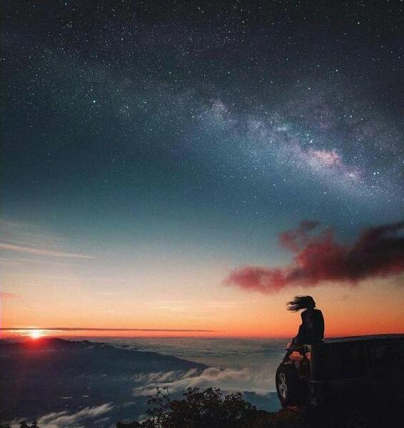 عکس پروفایل دخترونه آسمان شب