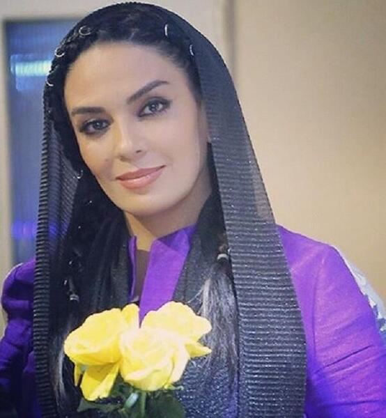 عکس سارا خوئینی ها و سگش