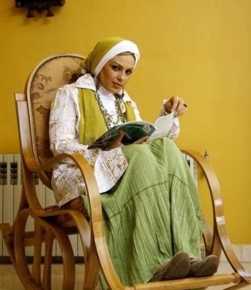 عکس سارا خوئینی ها و سگش