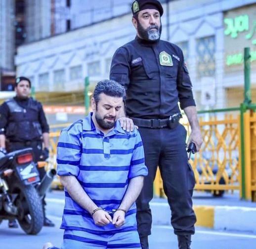 عکس علی انصاریان در نقش پلیس