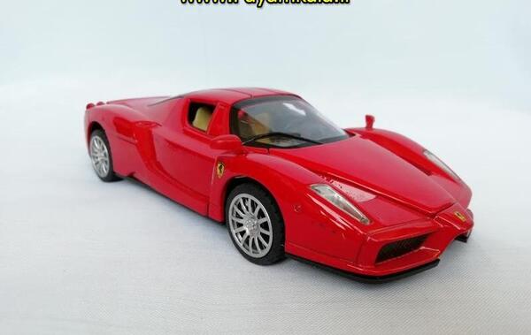 عکس ماشین فلزی فراری