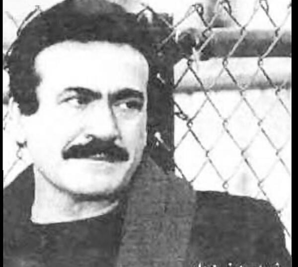 عکس قبر فریدون فرخزاد
