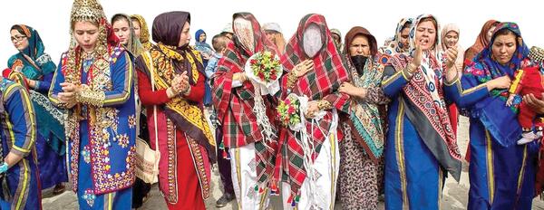عکس پروفایل دختر ترکمن از پشت