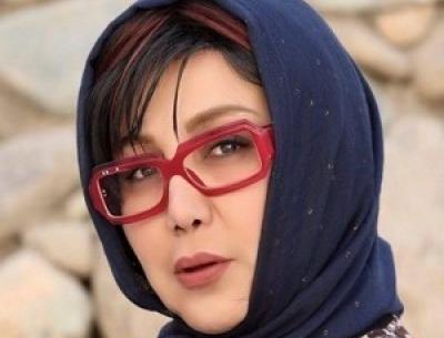 عکس بهنوش بختیاری هنگام لباس شستن