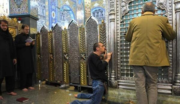 عکس سردار سلیمانی حرم حضرت زینب
