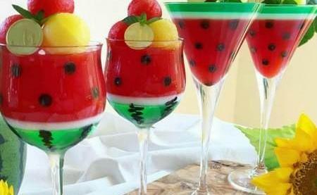 عکس ژله در جام پایه بلند