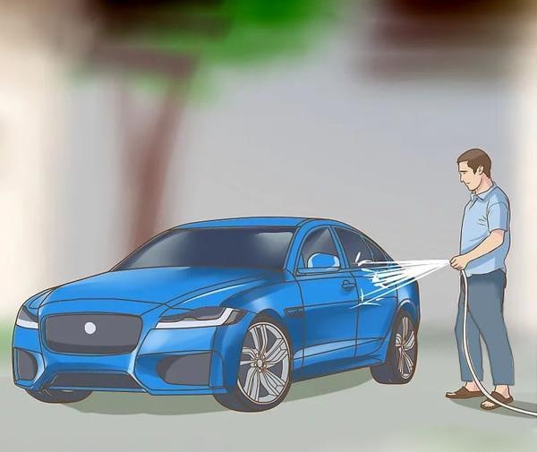عکس ماشین در آب