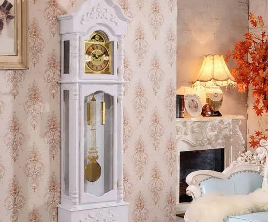 عکس ساعت ایستاده چوبی سفید