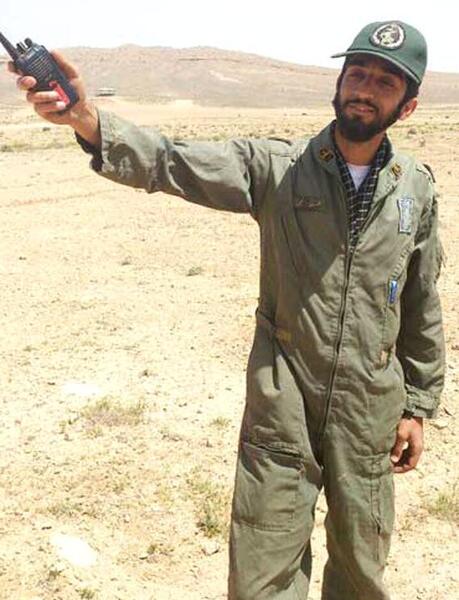عکس شهید حججی با لباس سپاه