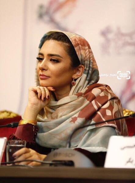 عکس لیندا کیانی در فیلم خجالت نکش