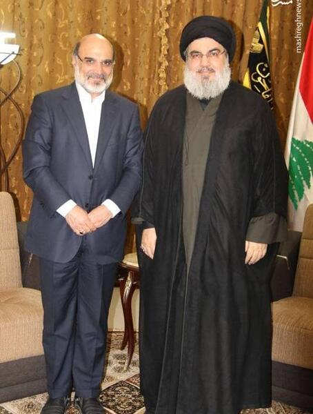 عکس ایستاده سید حسن نصرالله