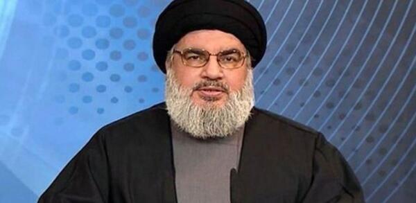 عکس ایستاده سید حسن نصرالله