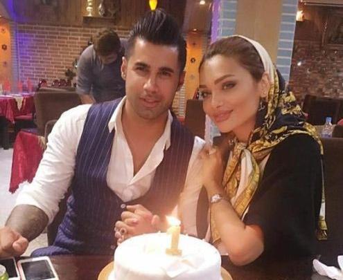 عکس زن فروزان دروازه بان
