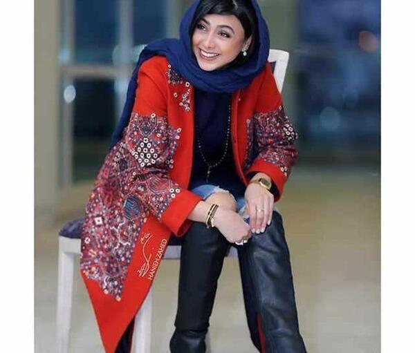 عکسهای آزاده صمدی با ساپورت