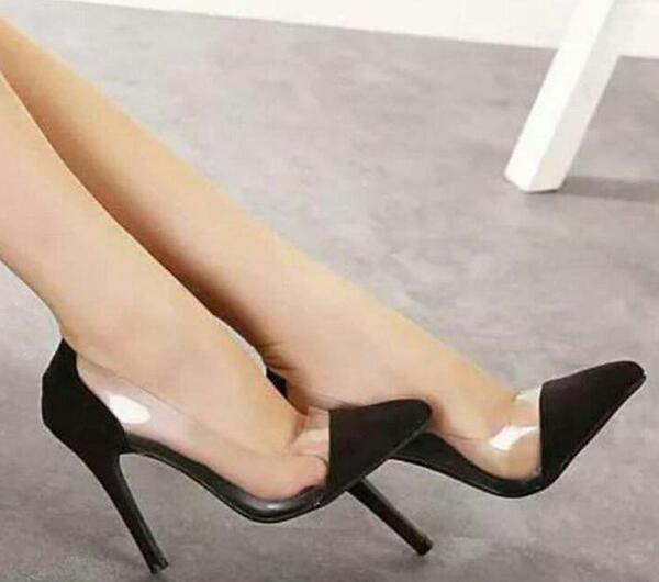 عکس کفش پاشنه بلند شیشه ای