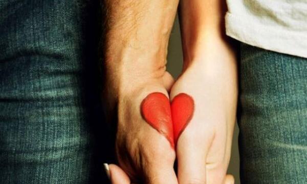 عکس پروفایل دخترونه قلب با دست