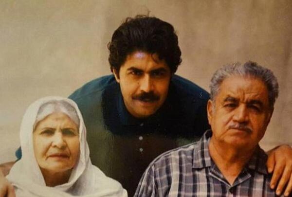 عکس فرهاد اصلانی با خانواده