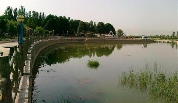 عکس دریاچه فروزان شیراز