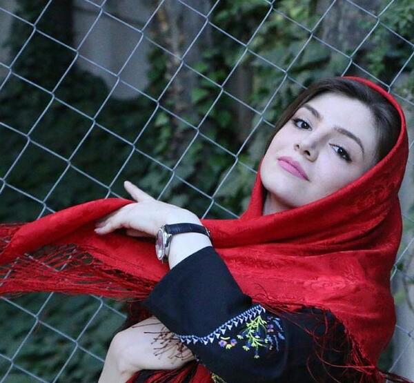 عکس های آوا خواننده