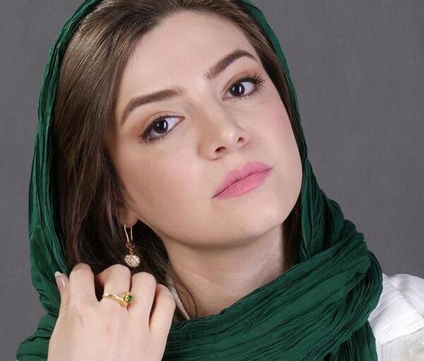 عکس های آوا خواننده