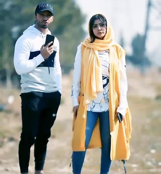 عکس ارغوان و همسرش