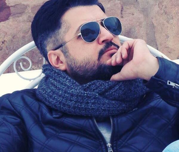 عکس عبدالرضا اکبری و پسرش پندار