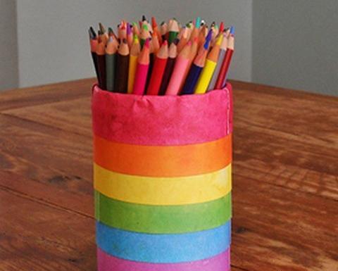 عکس جامدادی ایستاده