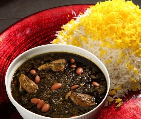 عکس قورمه سبزی در ظرف یکبار مصرف