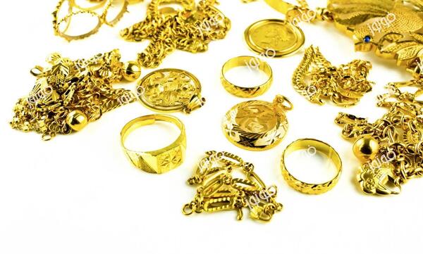 عکس با کیفیت طلا و جواهر