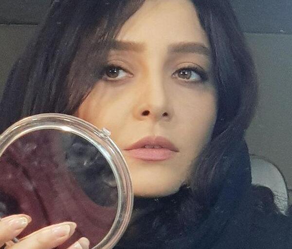 عکس ساره بیات شیک