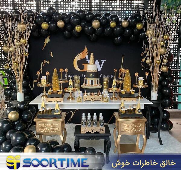 عکس تاج طلایی روی کیک